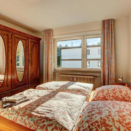 Apartment Stunning In W/ Wifi And 1 Bedrooms